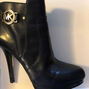 Michael kors Wyatt booties